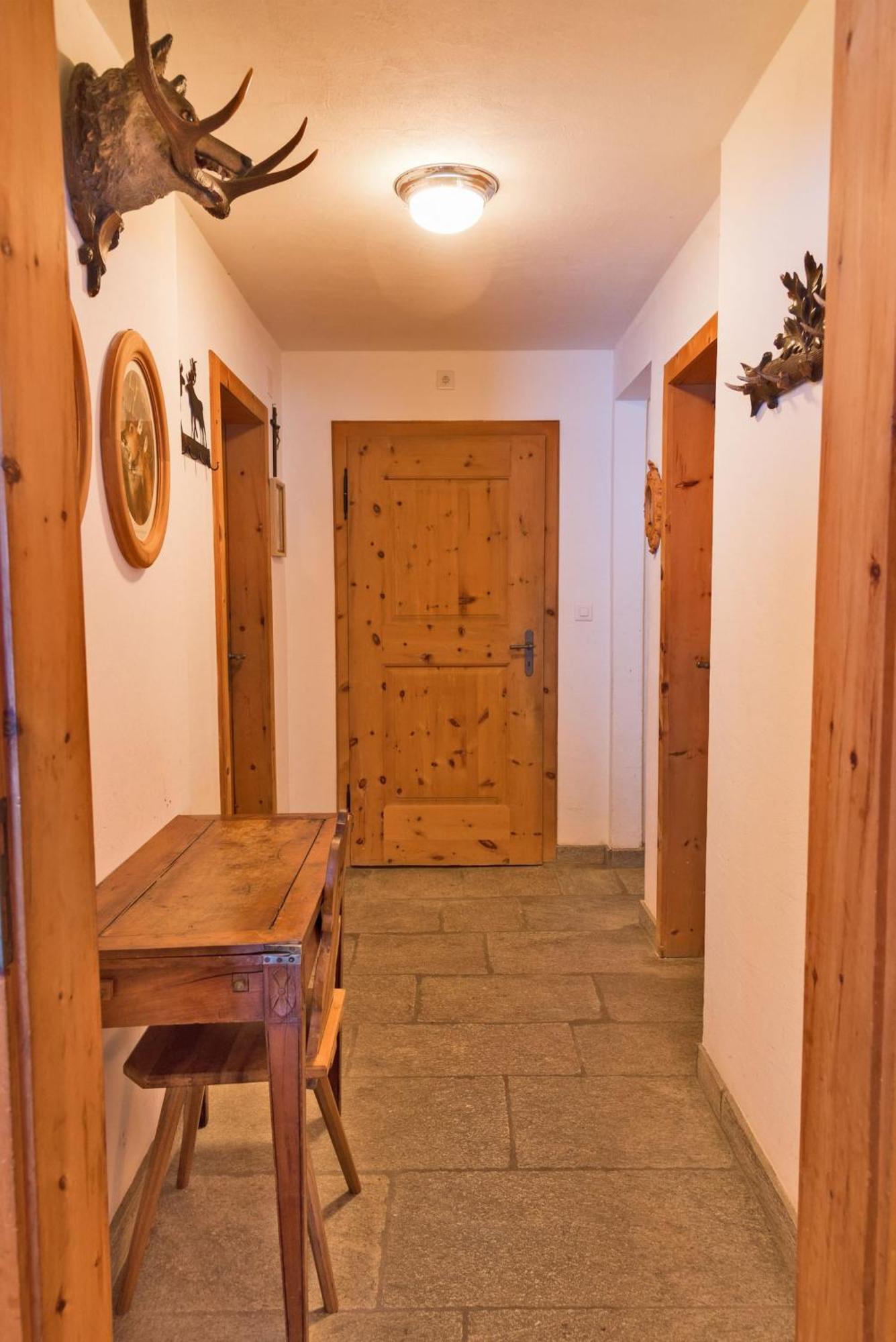 Chalet Gulas - La Punt-Chamues-Ch Luaran gambar